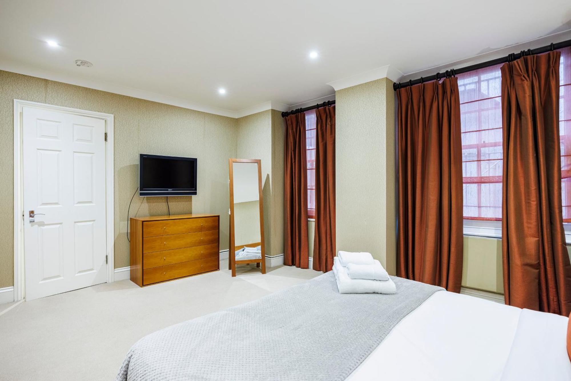 Hyde Park Hideaway Sleeps 6 * London