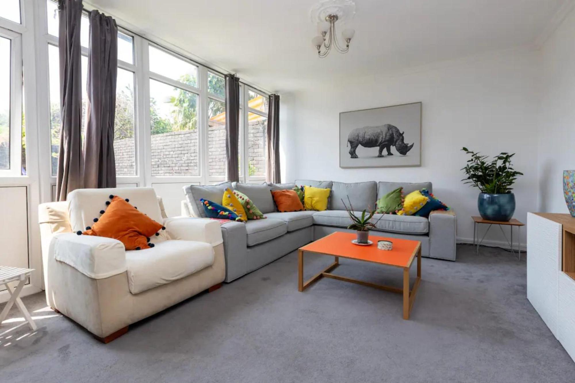 Spacious & Welcoming 4bd House - Kennington Apartment London
