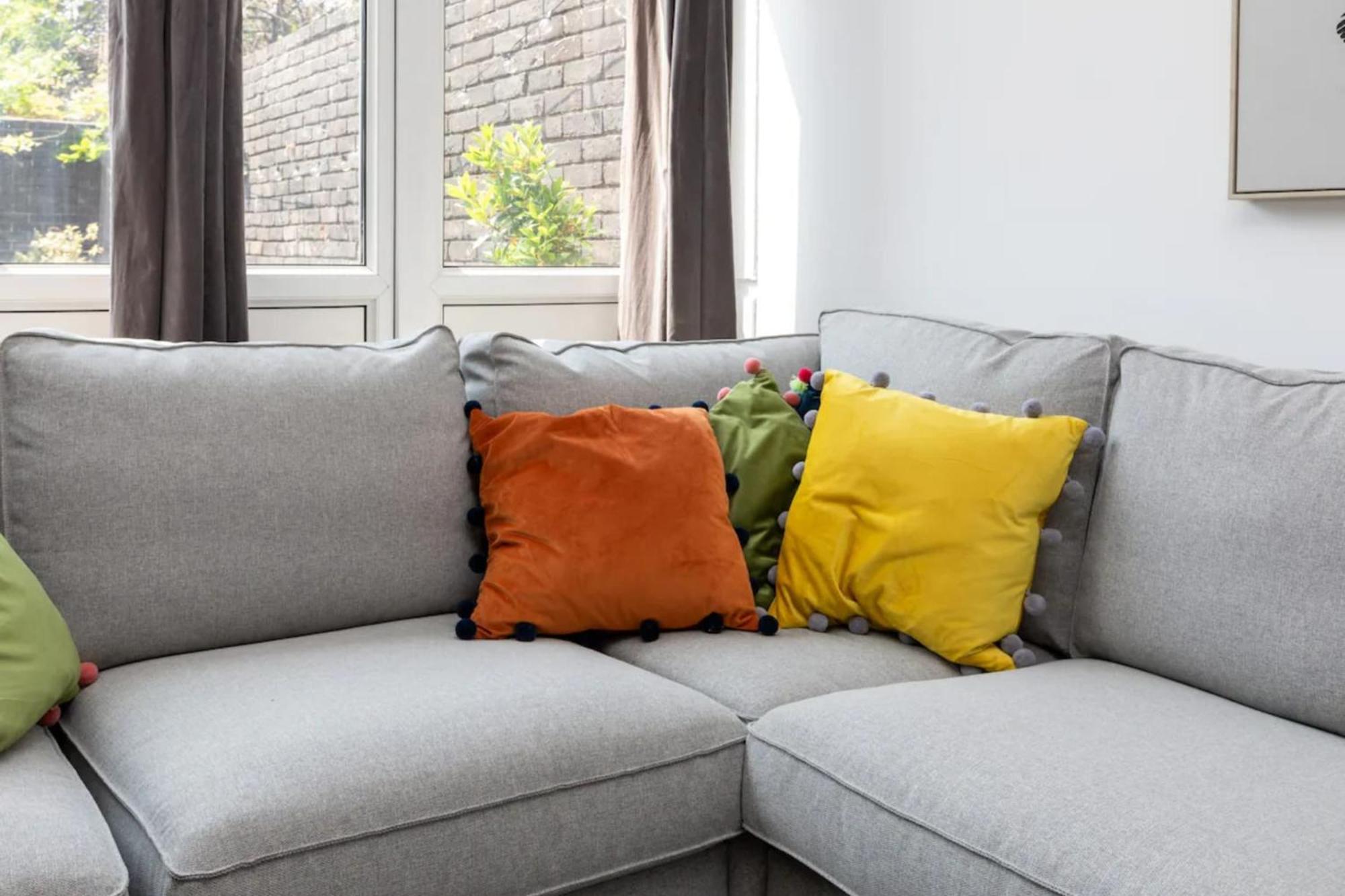 Spacious & Welcoming 4bd House - Kennington *
