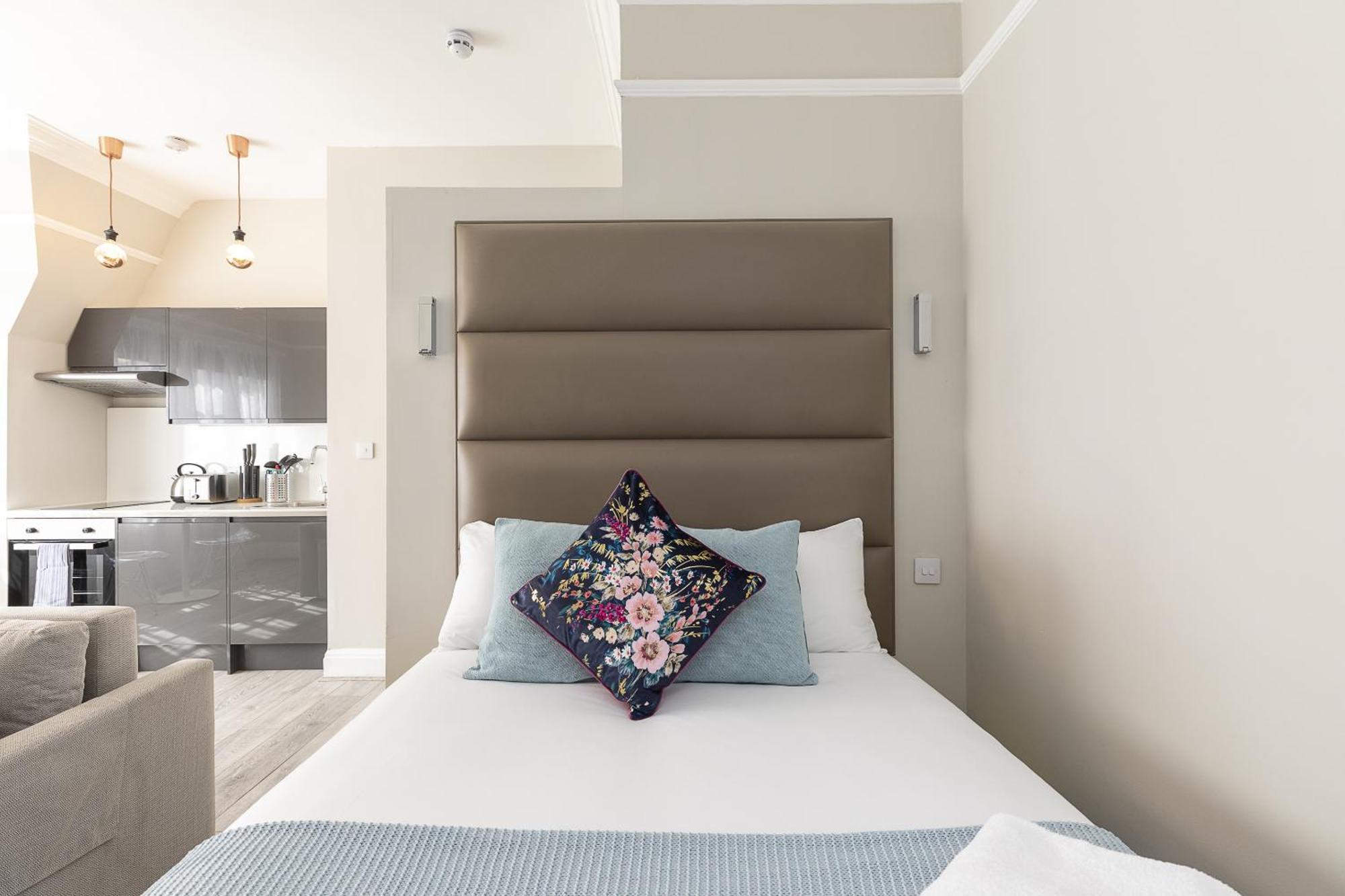 Apartment Air Conditioned High St Kensington *