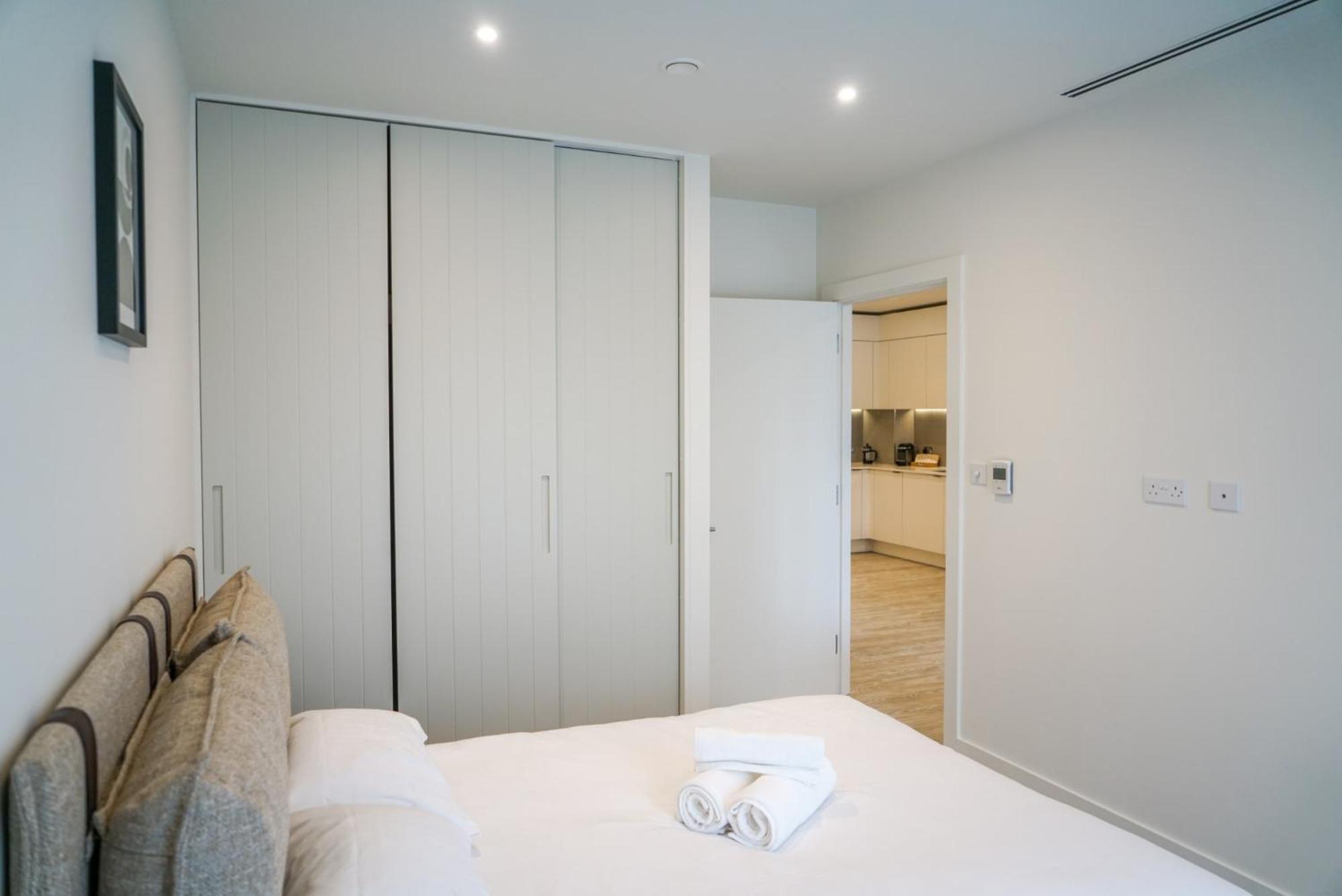 Aparthotel One And Two Bedroom At Coppermaker Square In Lively Stratford