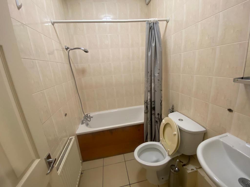 Golders Way Albergue