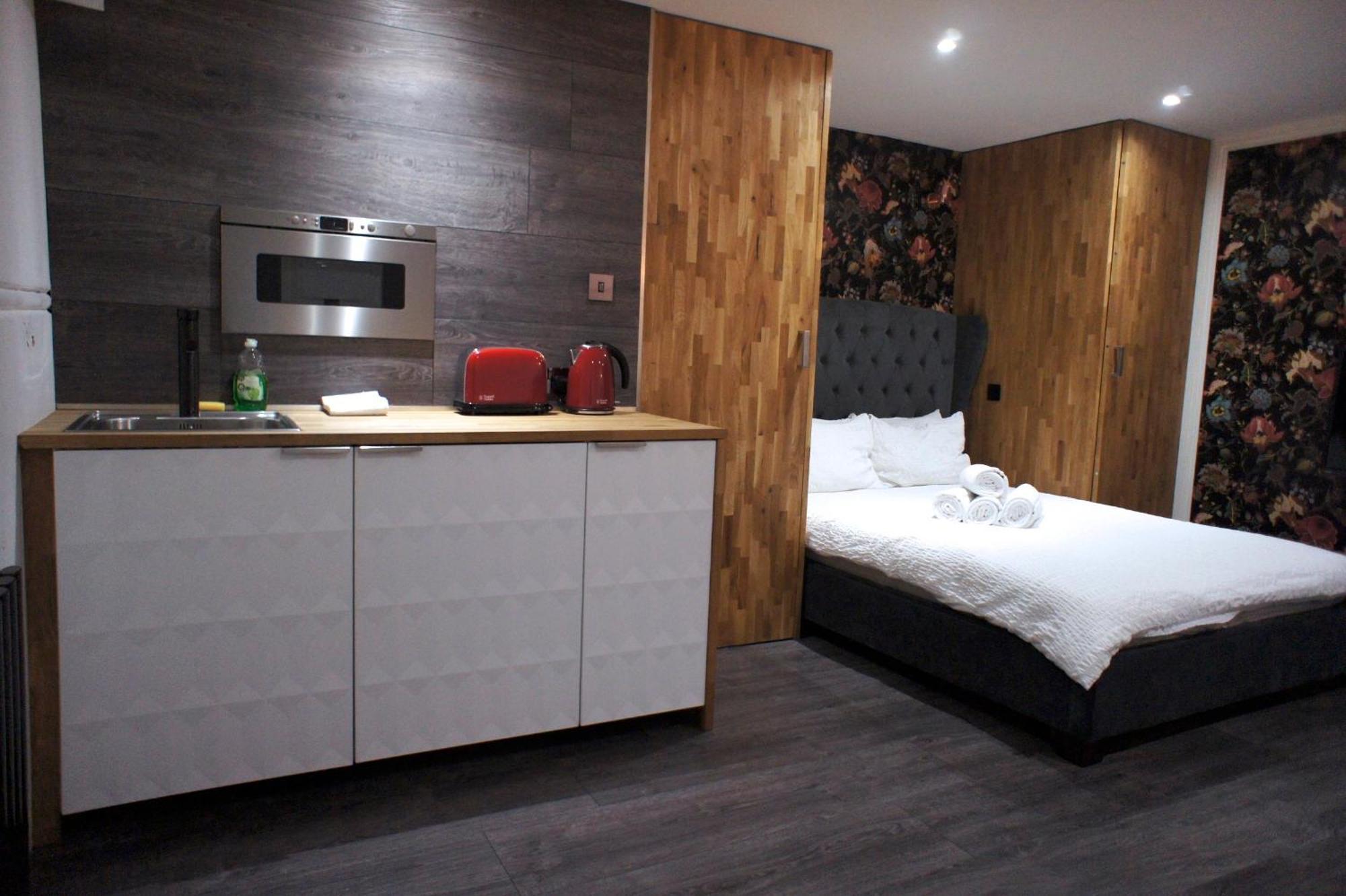 Brick Lane Apartment *