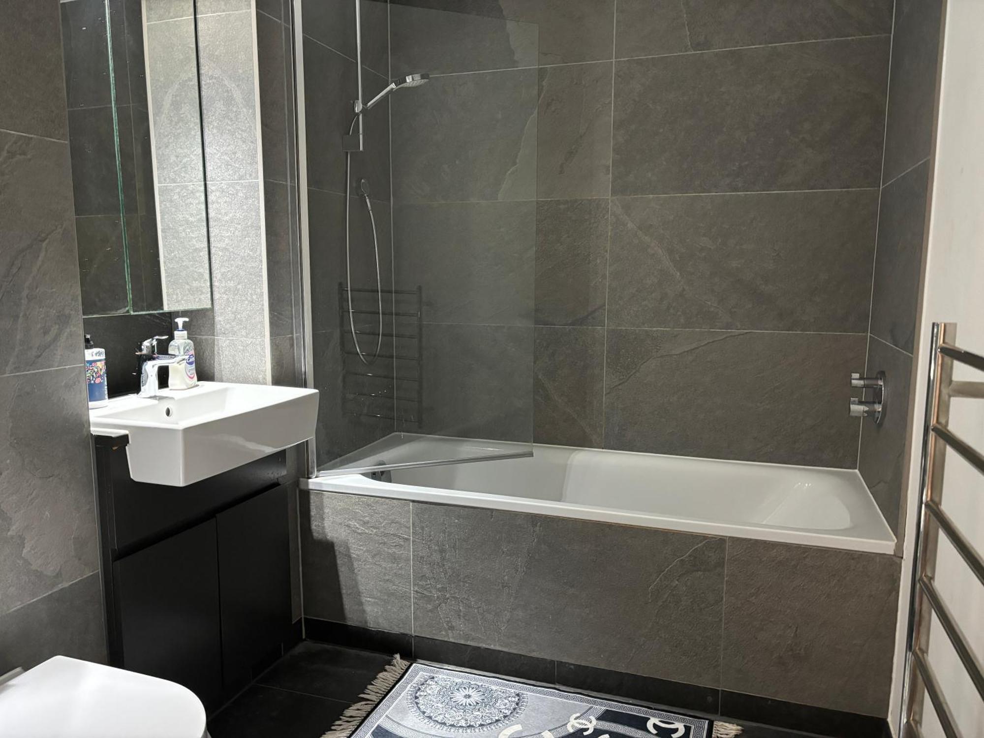 Homestay Double With Shares Bathroom *