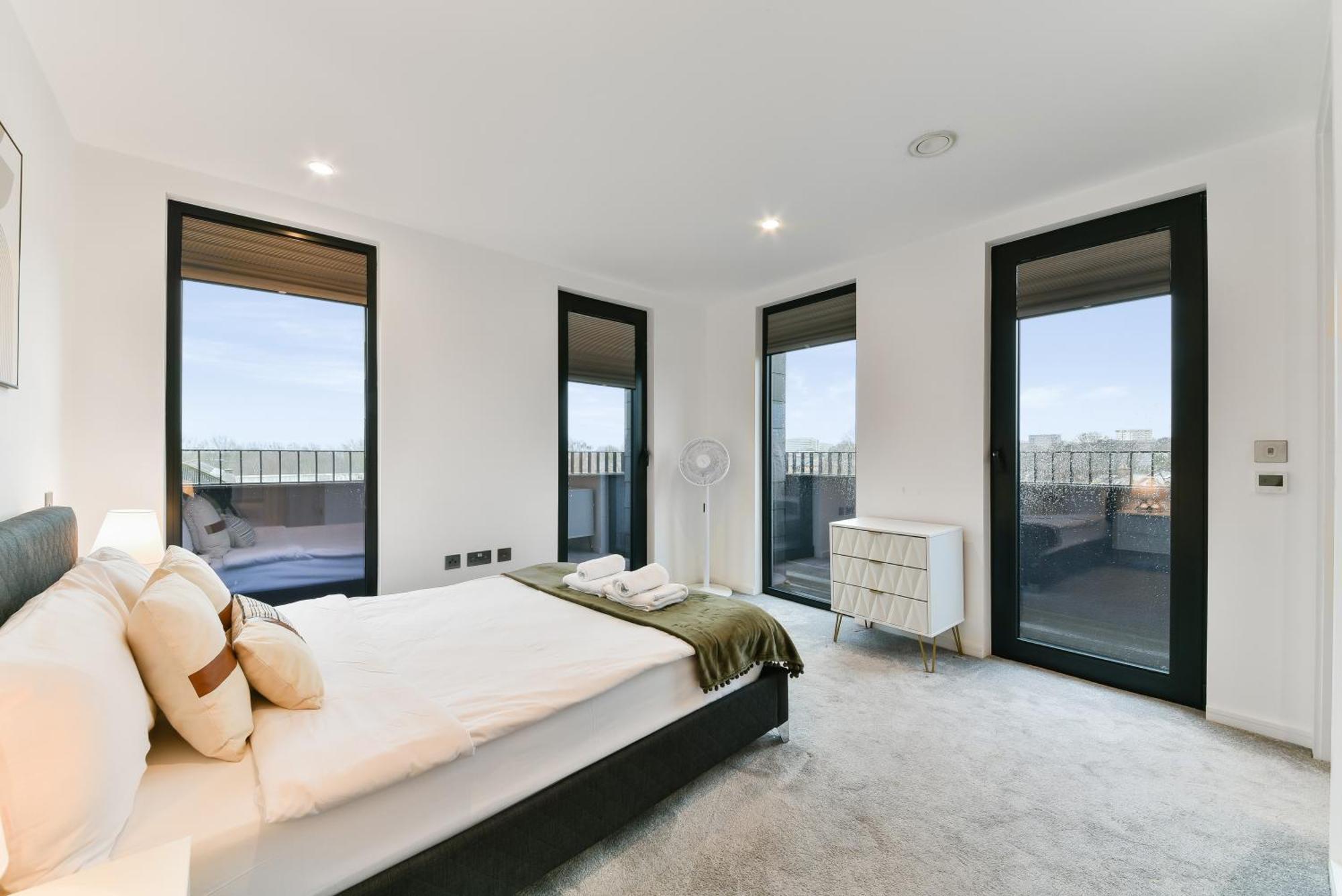 The Vale - Luxury * London