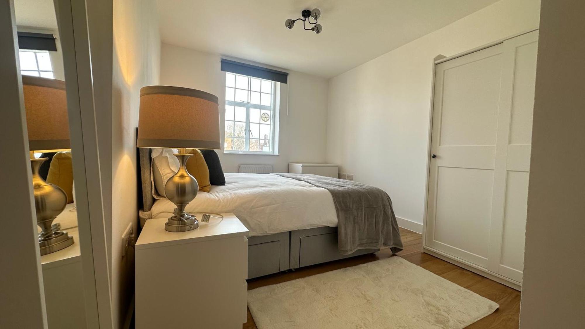 Beautiful 2bed Flat Apartment *