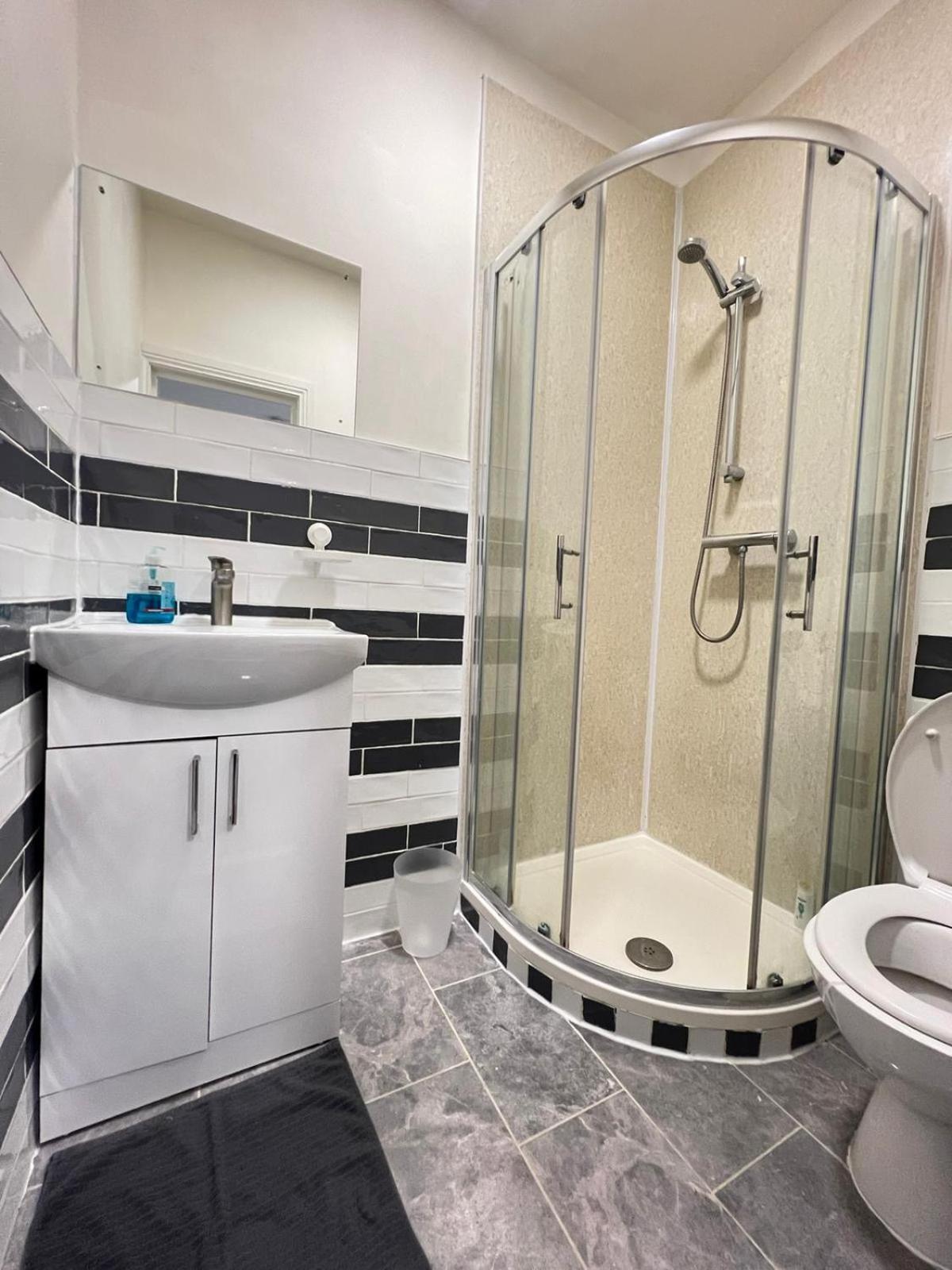 Acton House Apartment London
