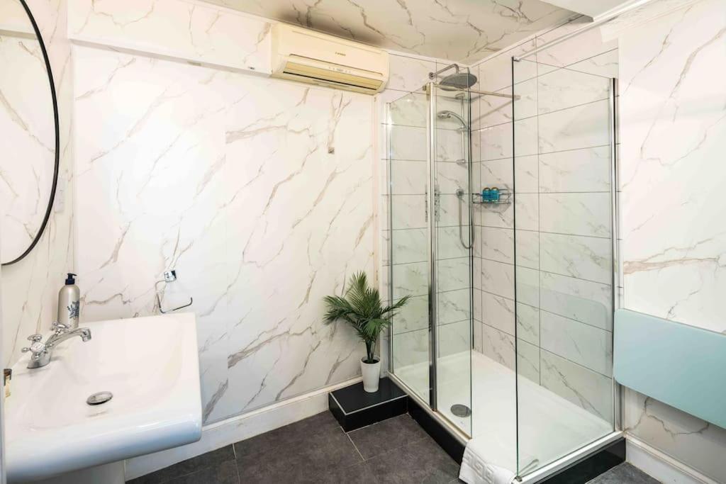 Apartment Harrods 4br 6bed House Ac
