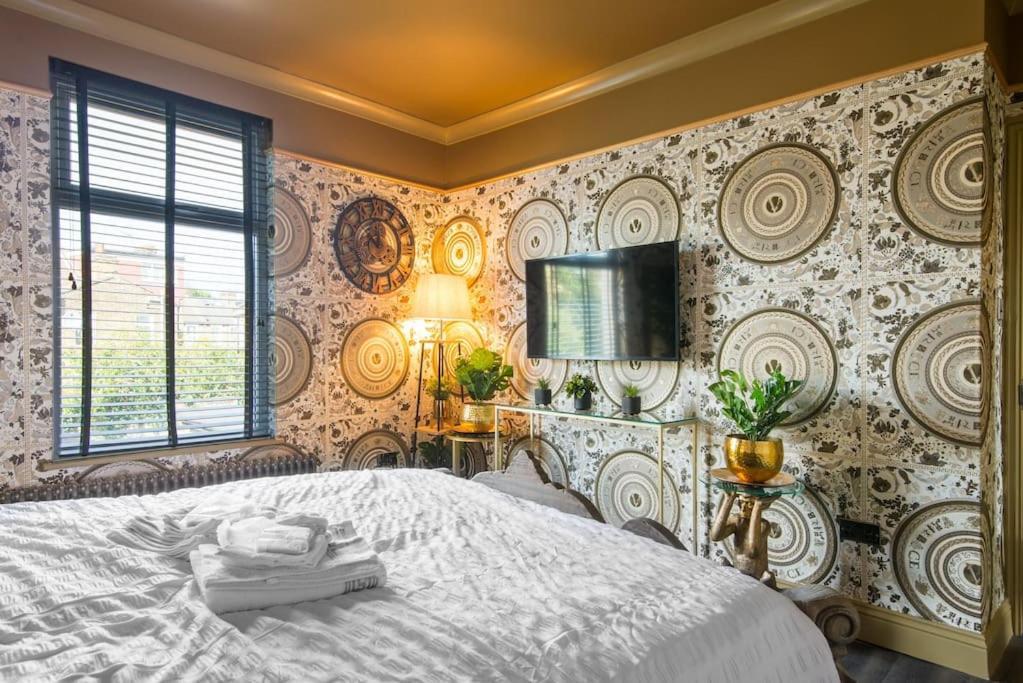 Apartamento Luxury Versace 2 Bed, Hot Tub, Pool Table, Sky Tv *