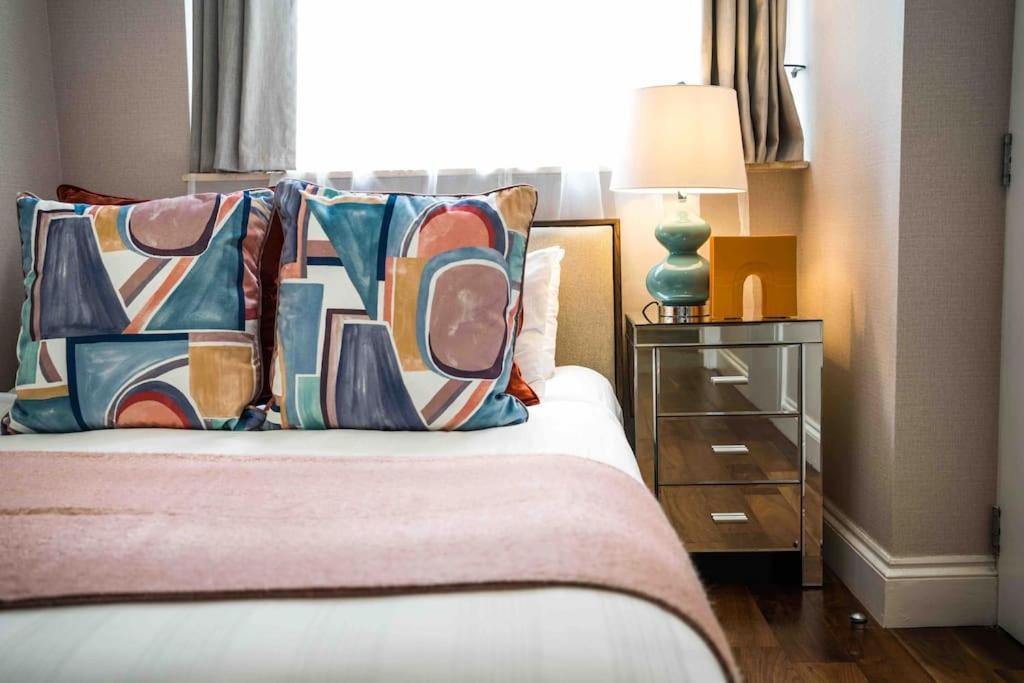 Harrods 4br 6bed House Ac Apartment