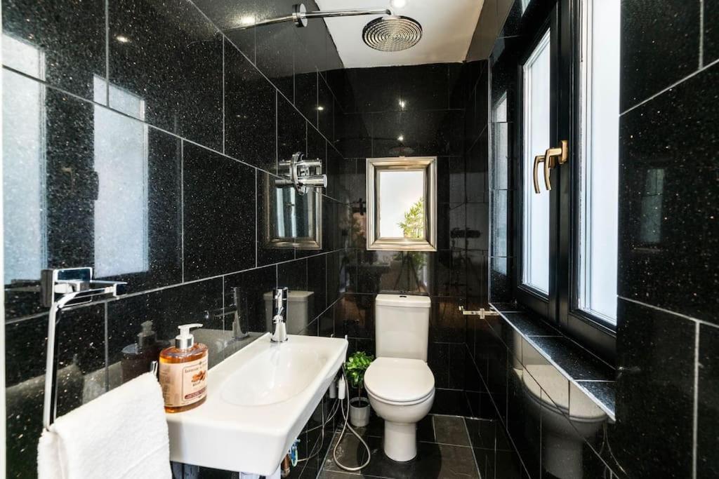 Harrods 4br 6bed House Ac Apartment *