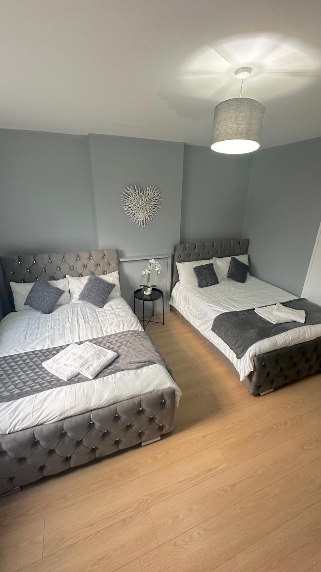 1 Bedroom Flat In Whitechapel, Apartment London