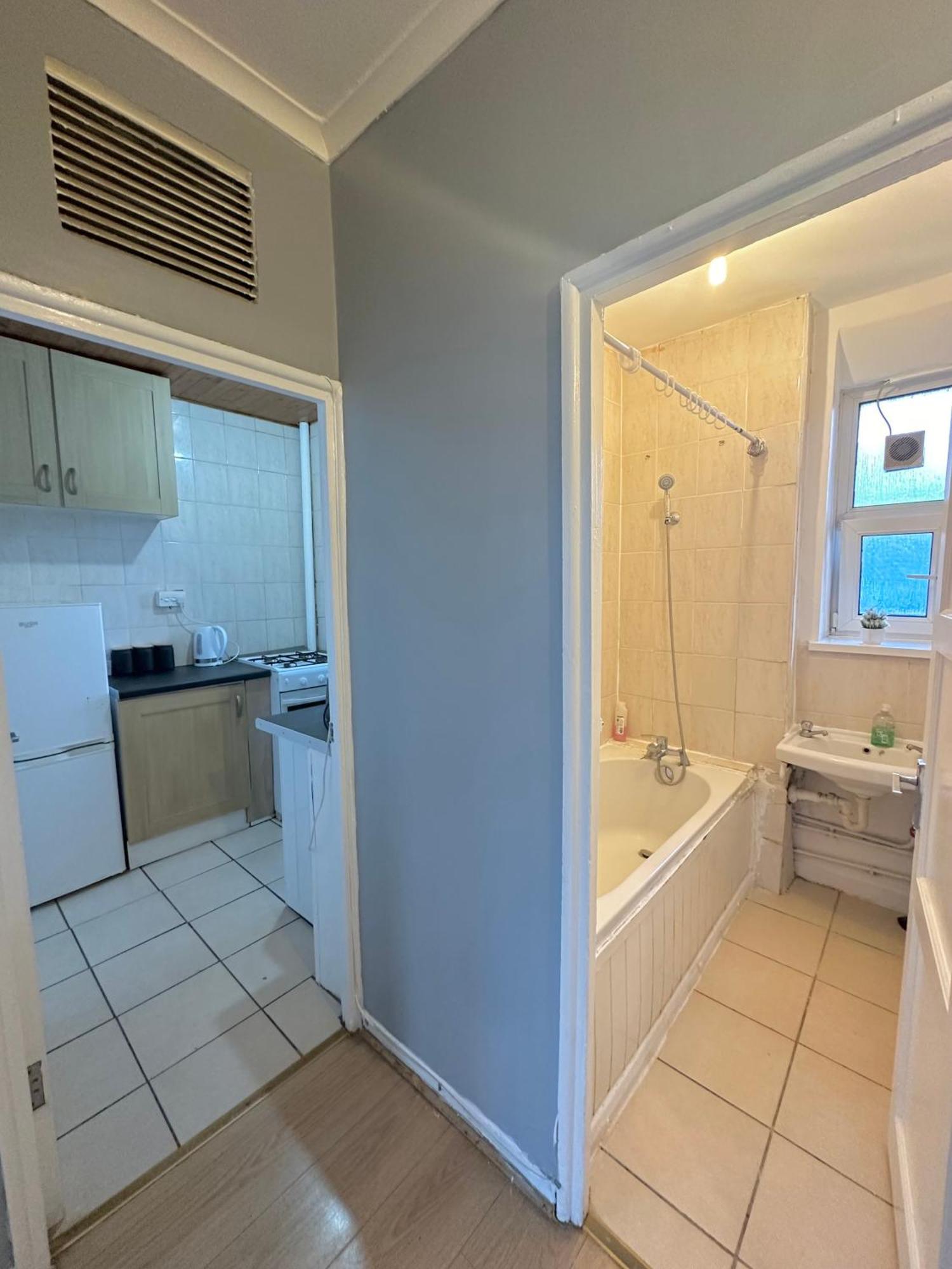 1 Bedroom Flat In Whitechapel, * London