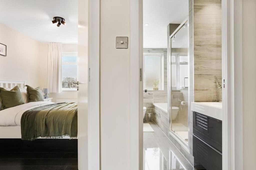 The Camden Bright & Beautiful 2-bed Retreat Apartment London