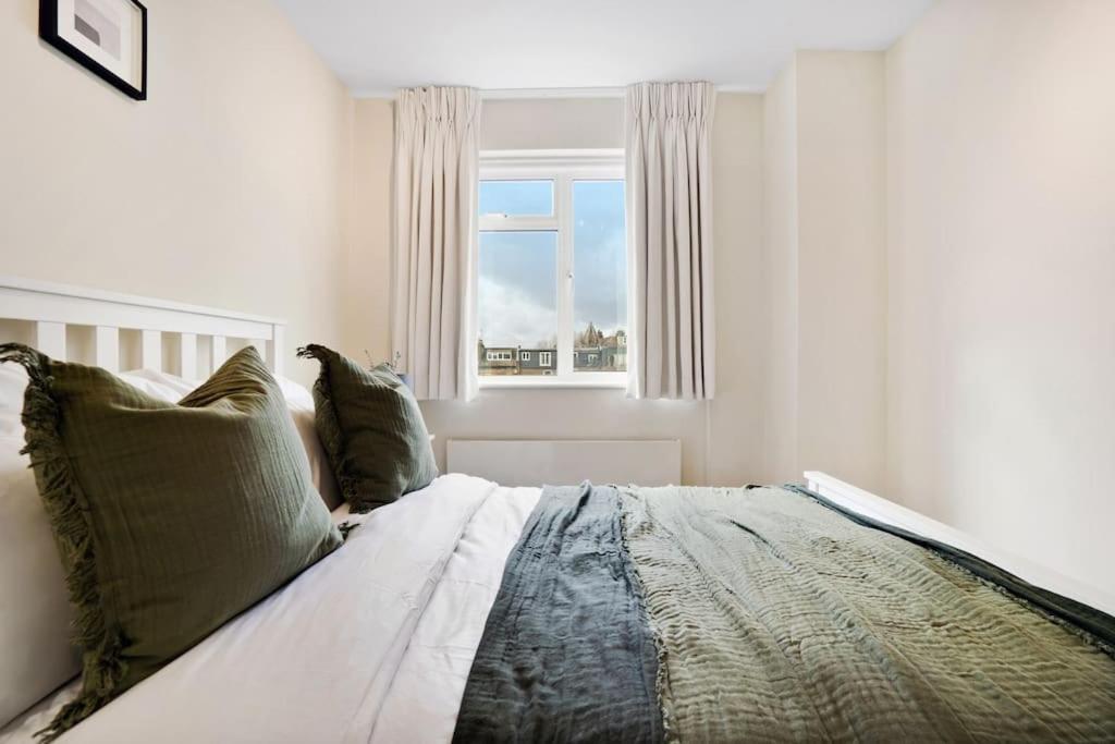 The Camden Bright & Beautiful 2-bed Retreat London