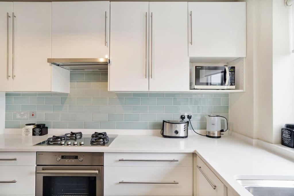 The Camden Bright & Beautiful 2-bed Retreat