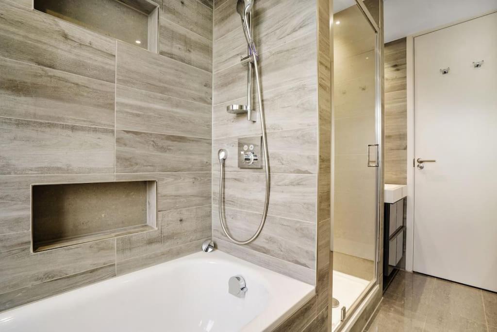 The Camden Bright & Beautiful 2-bed Retreat Apartment *