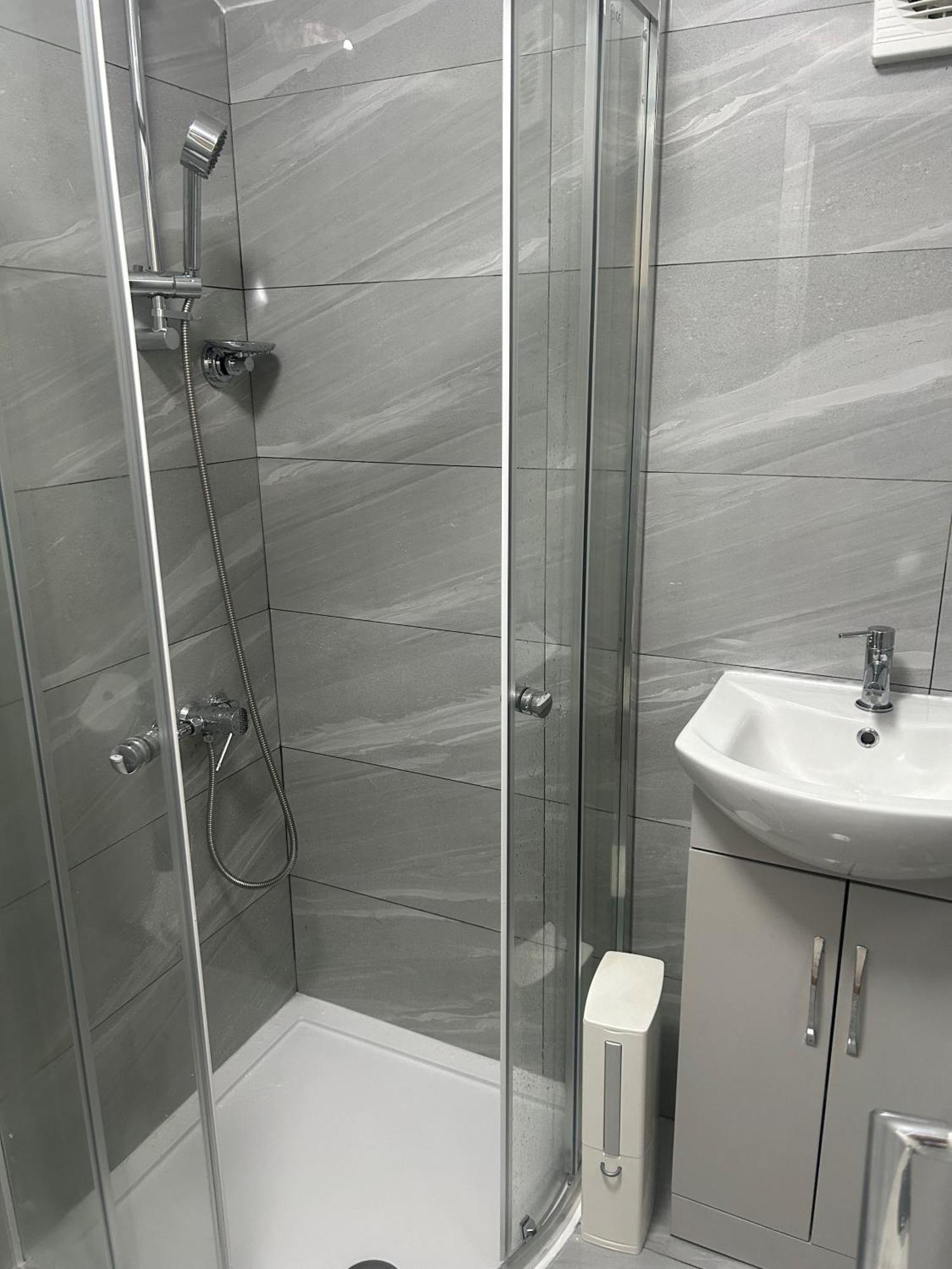 London Holiday Home Guest house *