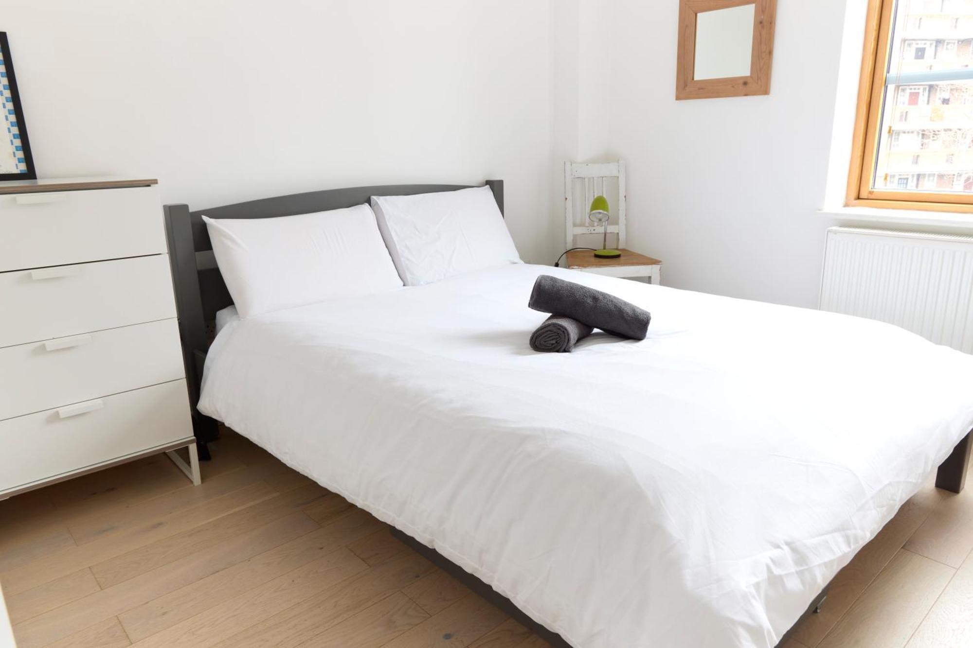 Apartment With Canal View In Broadway Market