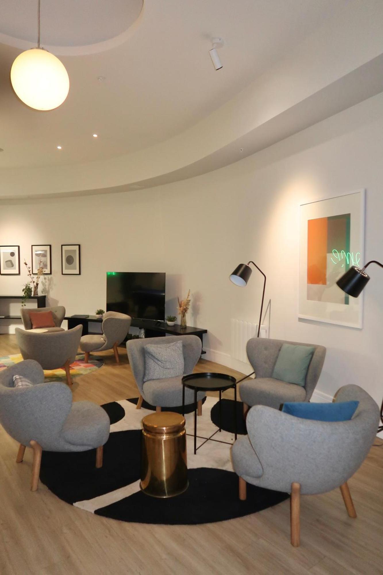 Luxury Capella Court Apartment