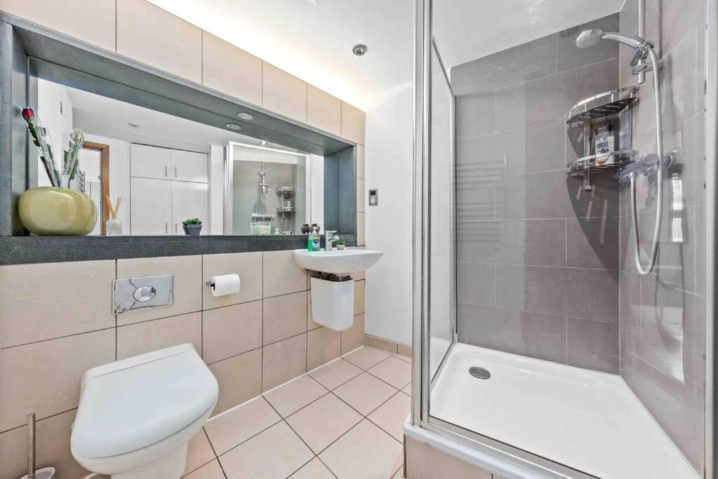 Piccadilly,stjames,mayfair In Heart Of Hy17 Apartment London
