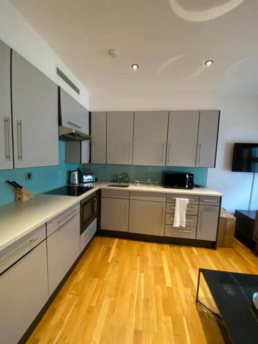 Grand Living Near Piccadilly Cov11 * London