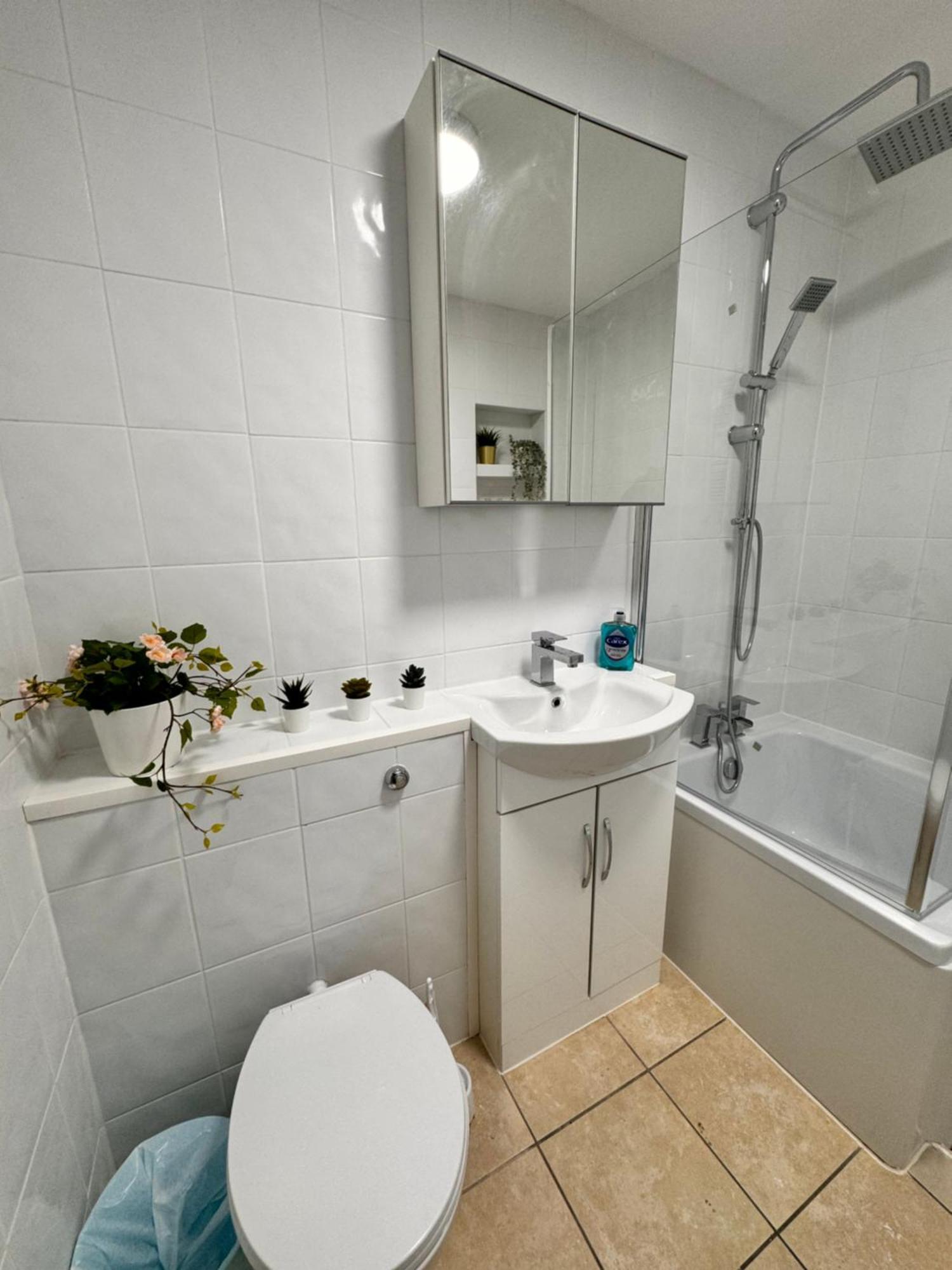 Luxury 2 Bhk In Canary Wharf