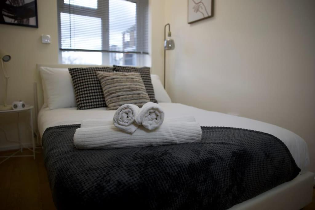 2 Bed Flat With Easy Access To Excel, Central London, City Airport, O2 Apartamento Londres