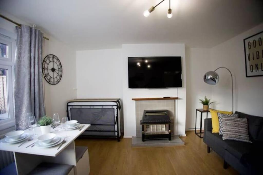 2 Bed Flat With Easy Access To Excel, Central London, City Airport, O2 Apartamento