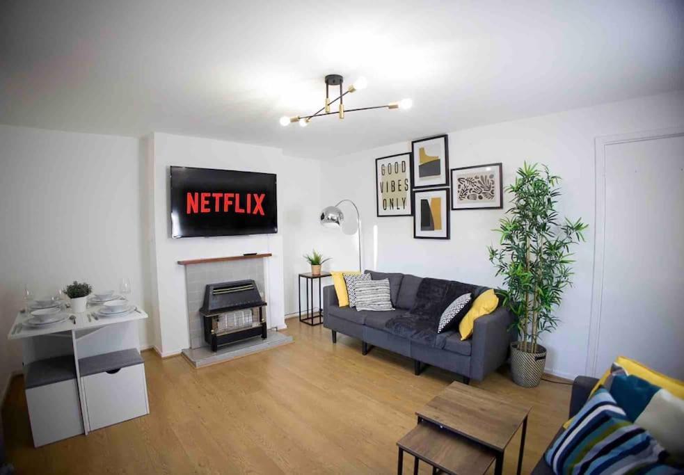 2 Bed Flat With Easy Access To Excel, Central London, City Airport, O2 Apartamento