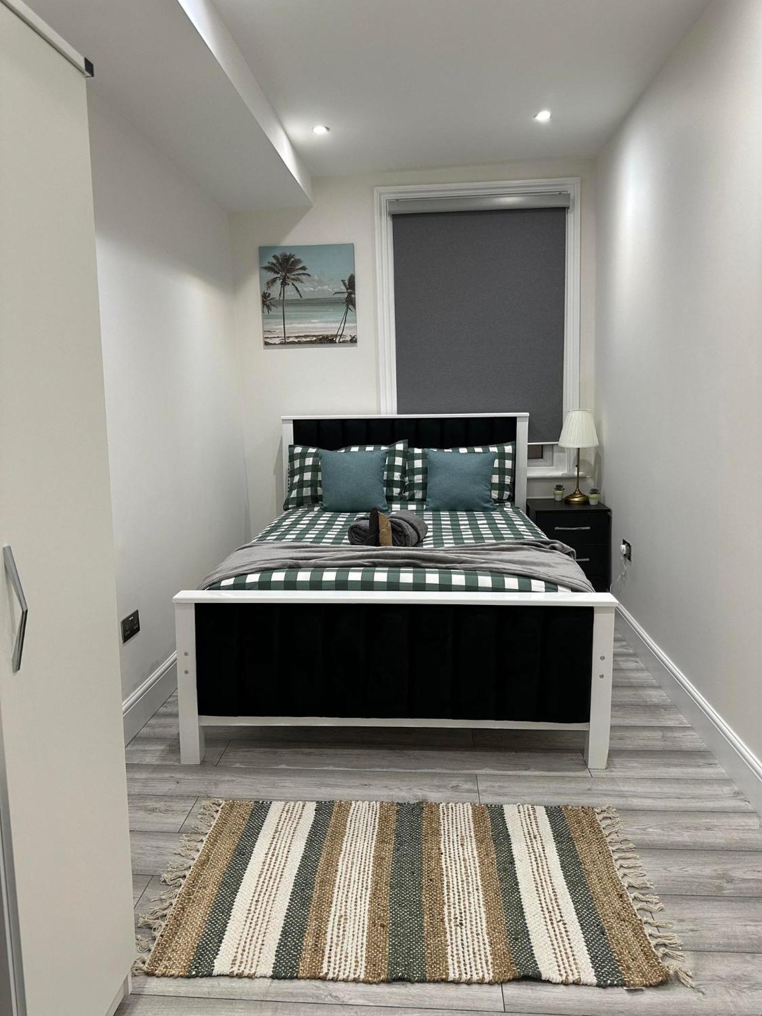 Flat In Apartment London