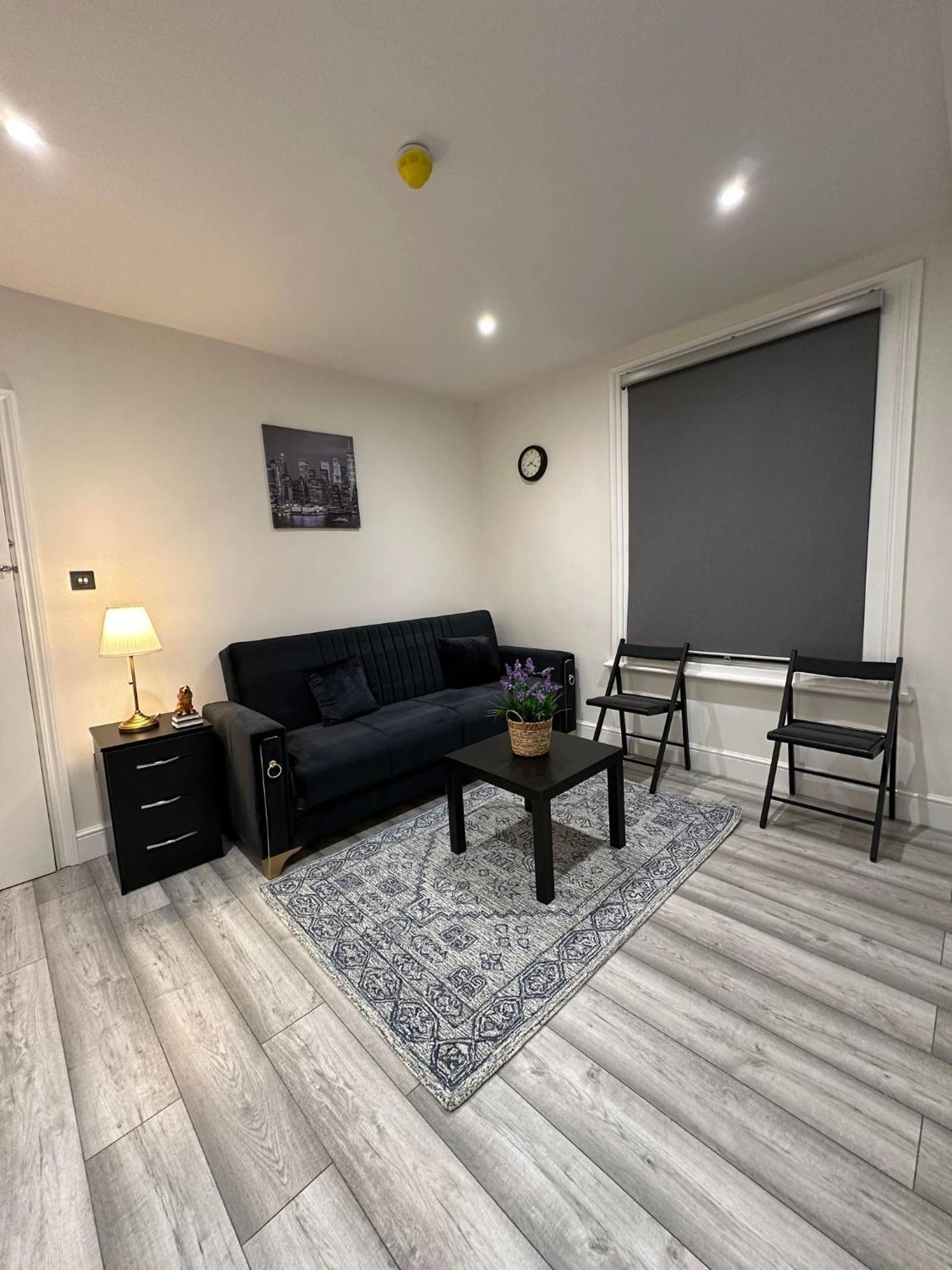 Apartment Flat In London