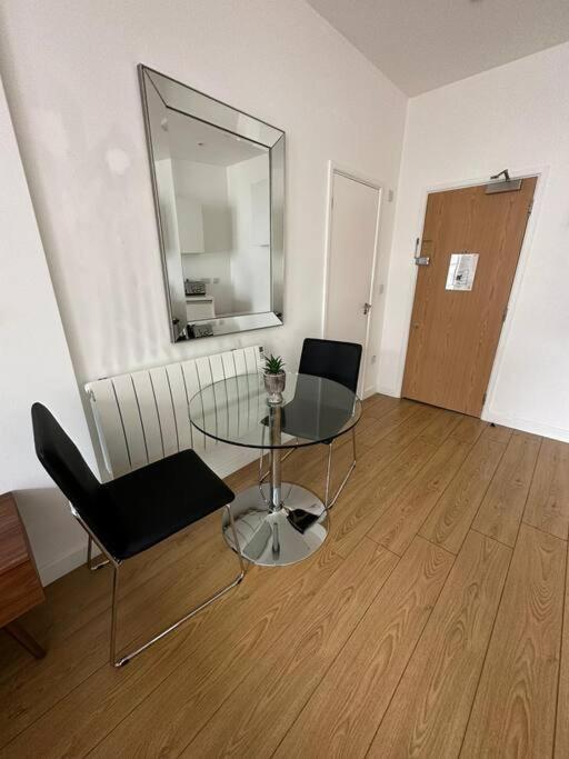 Gem 1 Bedroom Flat Piccadilly Circus Vr8 *