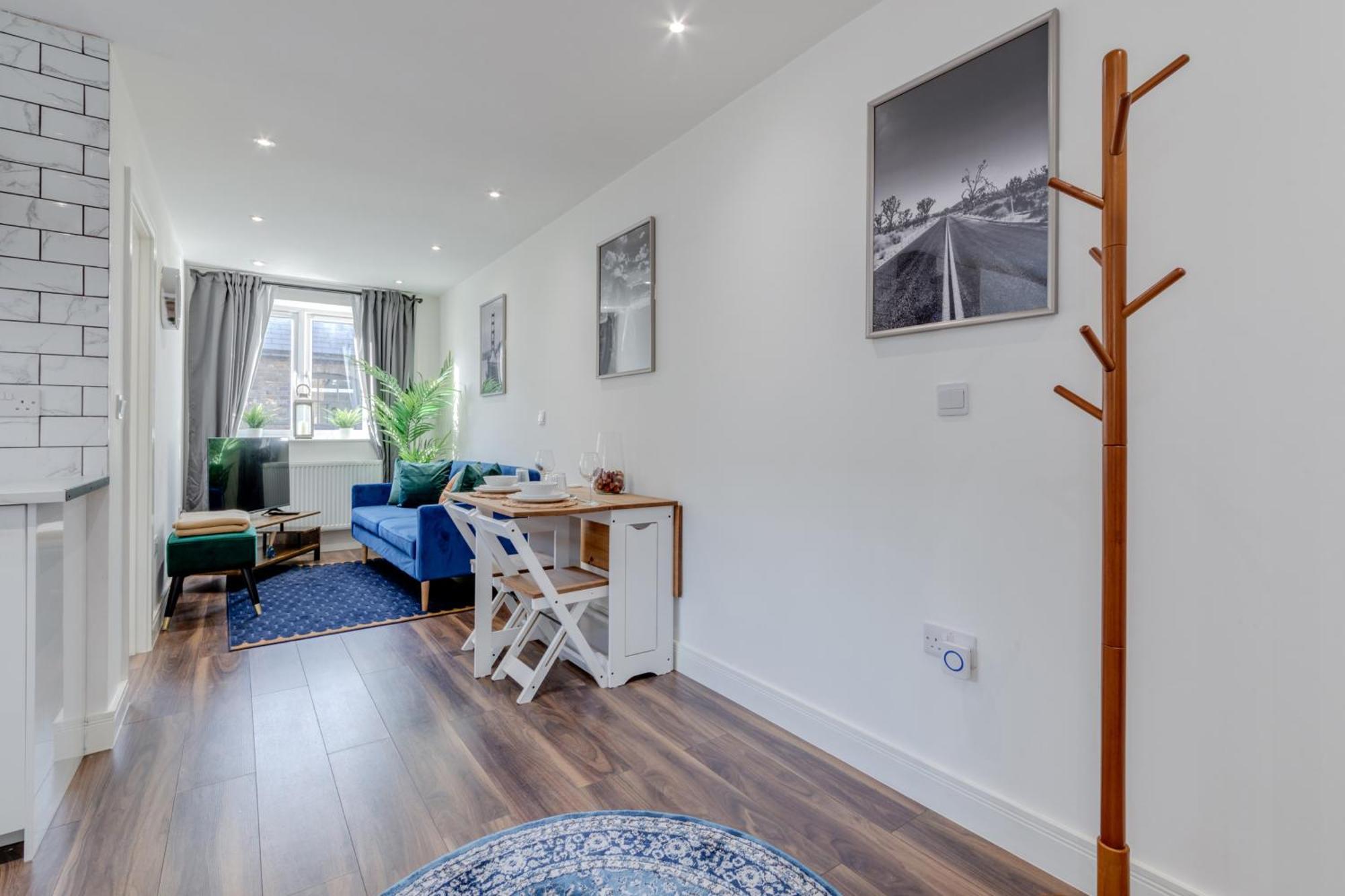 Modern 1 Bed - Nine Elms, Battersea * London