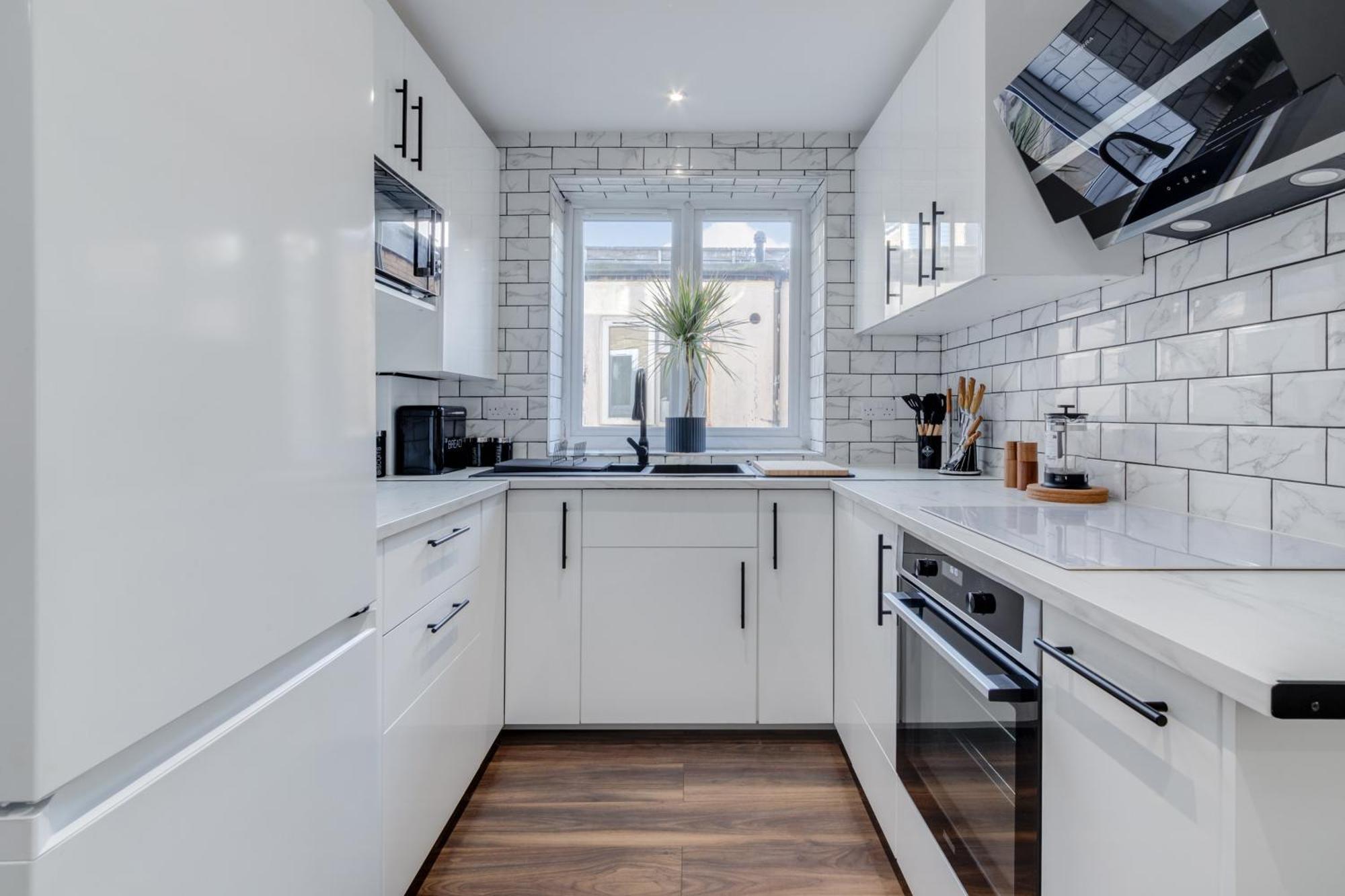 Modern 1 Bed - Nine Elms, Battersea * London