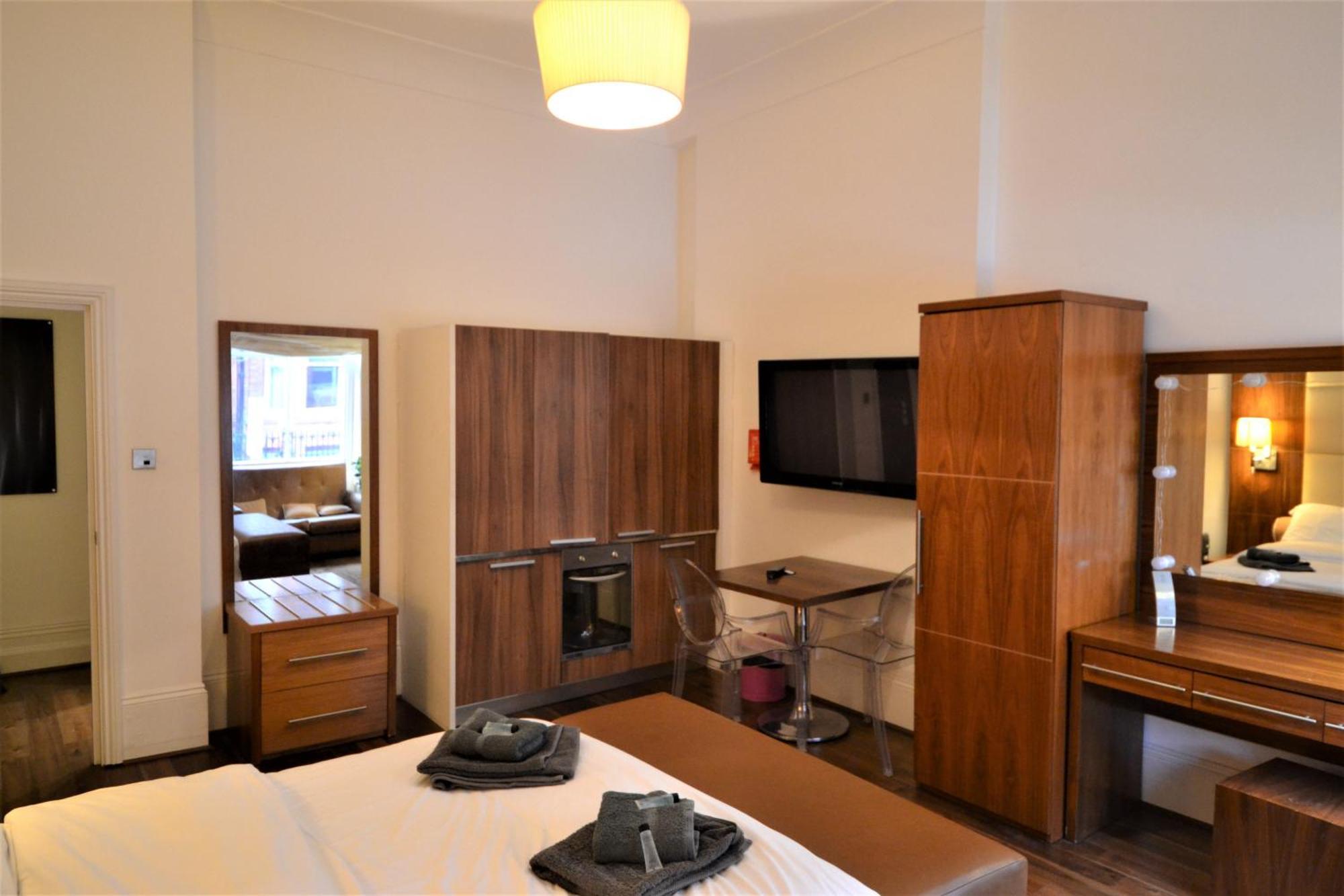 Sloane Square Apartment London