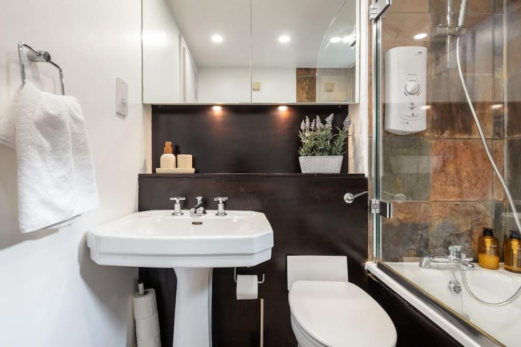 Apartment Prime Covent Garden Gem With Air-con London