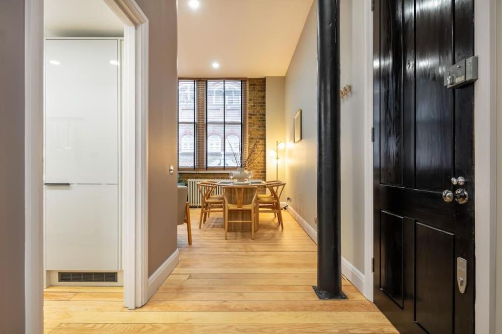 Apartment Prime Covent Garden Gem With Air-con