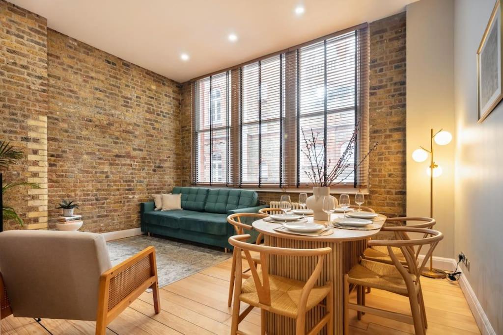 Prime Covent Garden Gem With Air-con Apartment
