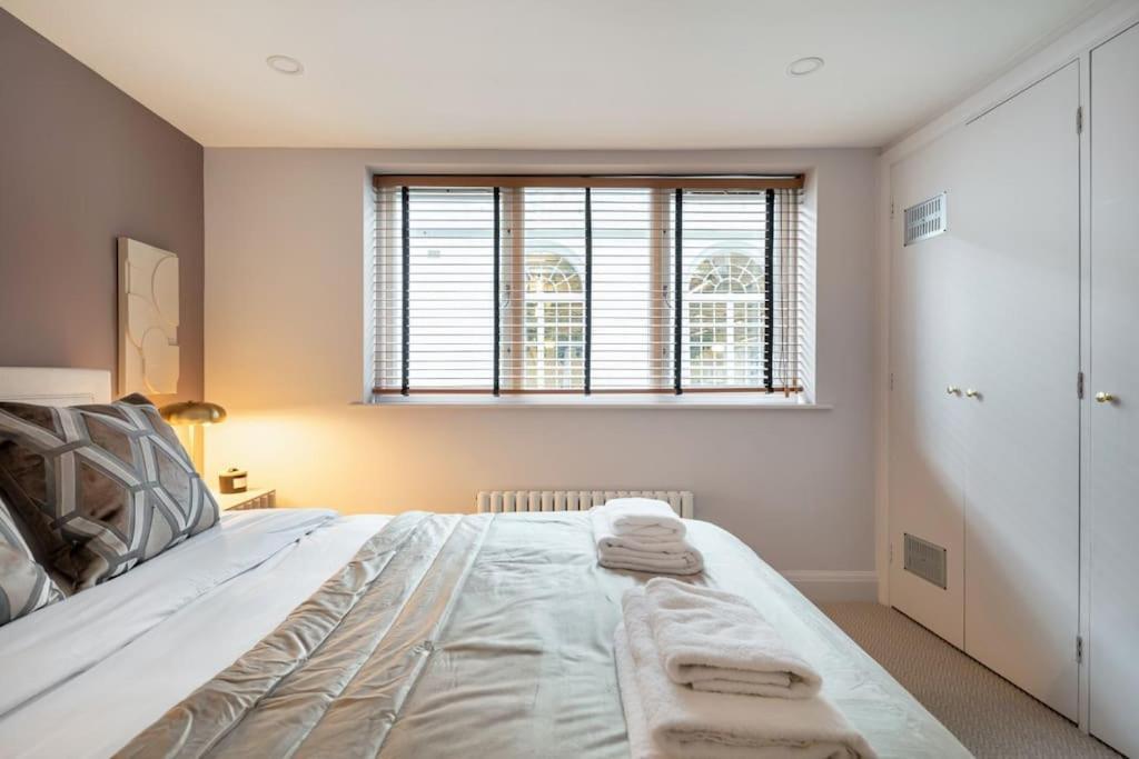 Prime Covent Garden Gem With Air-con * London