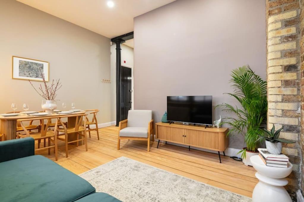 Prime Covent Garden Gem With Air-con Apartment *