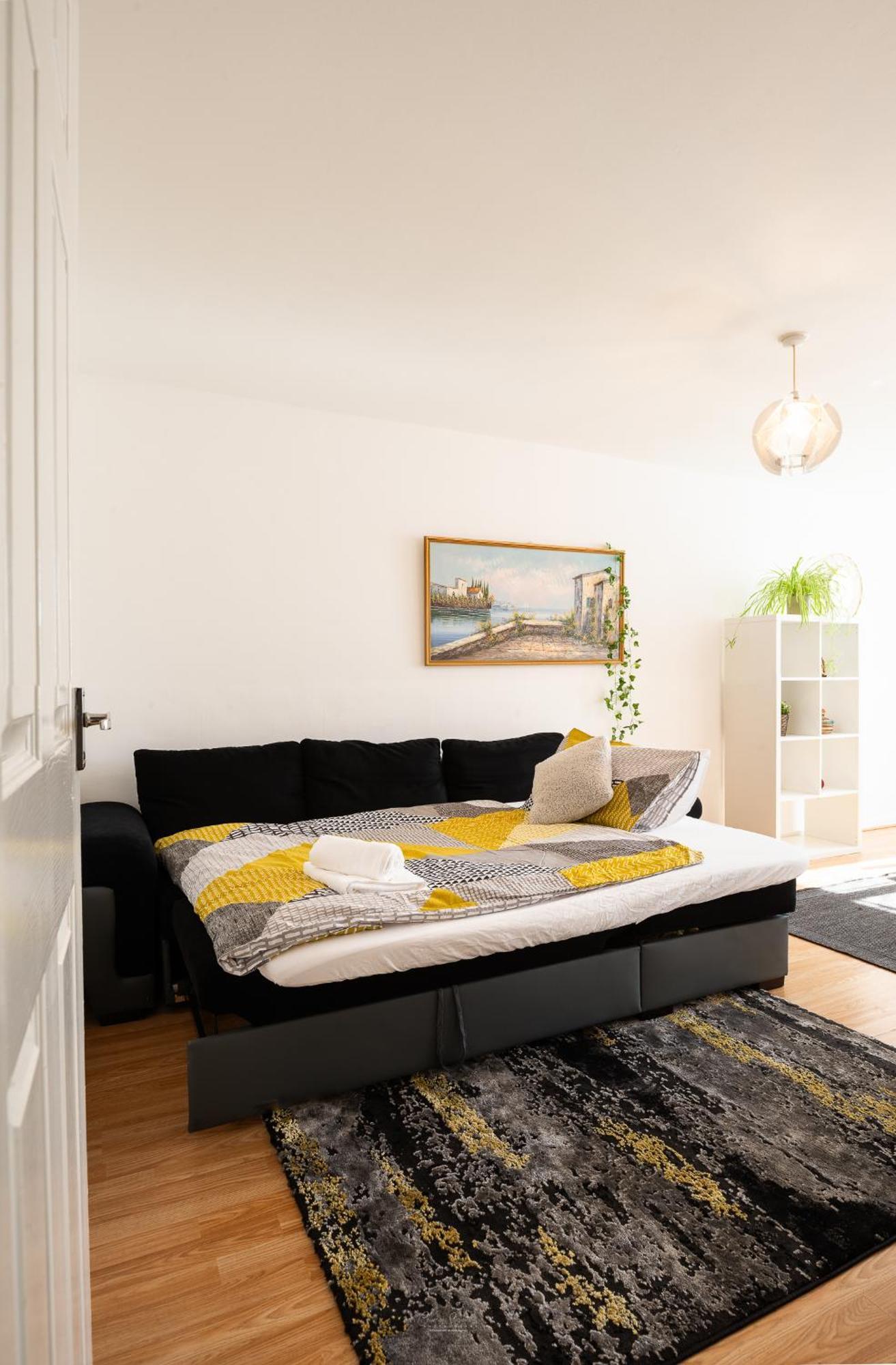 Serviced - Exel & O2 & Canning Town - Away From *