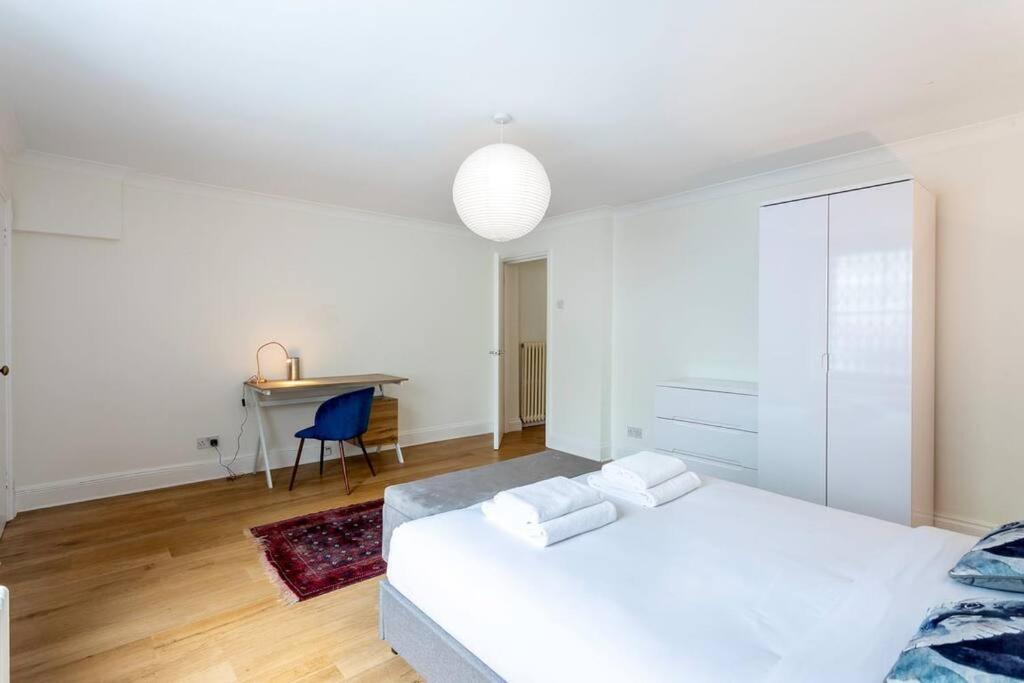 2-bedroom Split-level In Notting Hill Apartment *