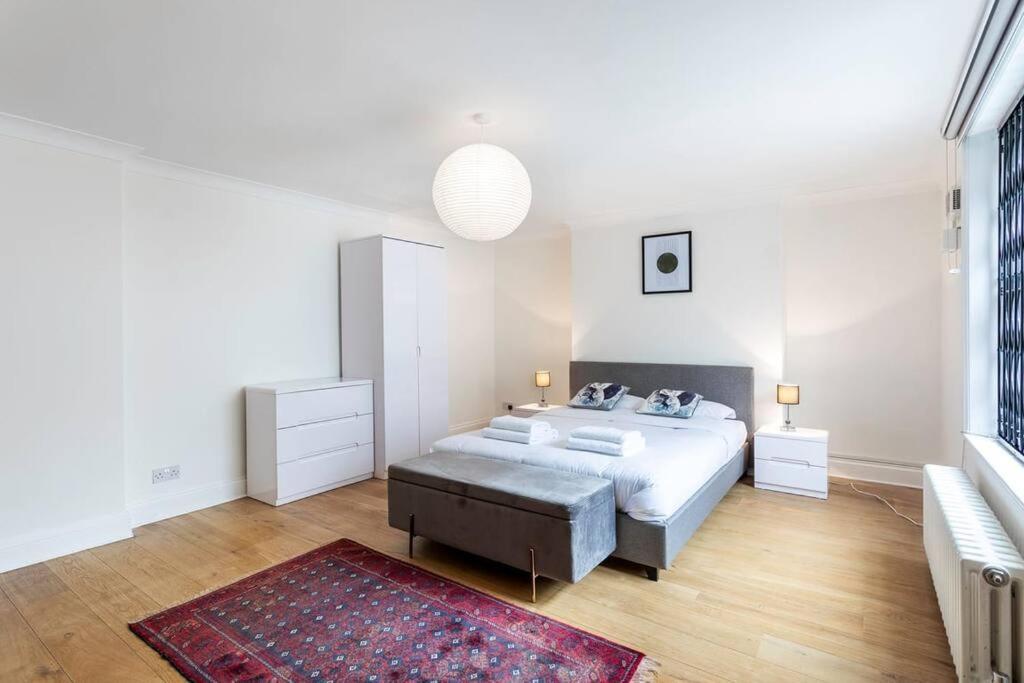 Apartment 2-bedroom Split-level In Notting Hill