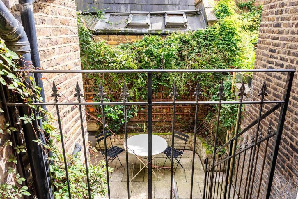2-bedroom Split-level In Notting Hill London