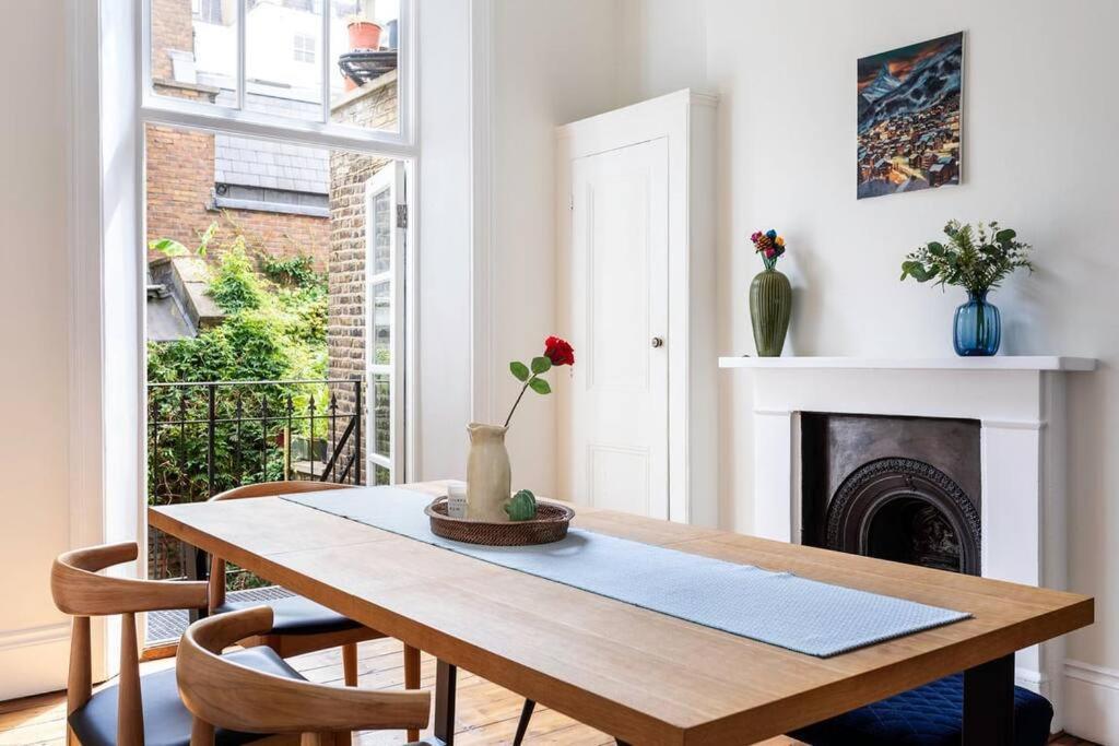 2-bedroom Split-level In Notting Hill