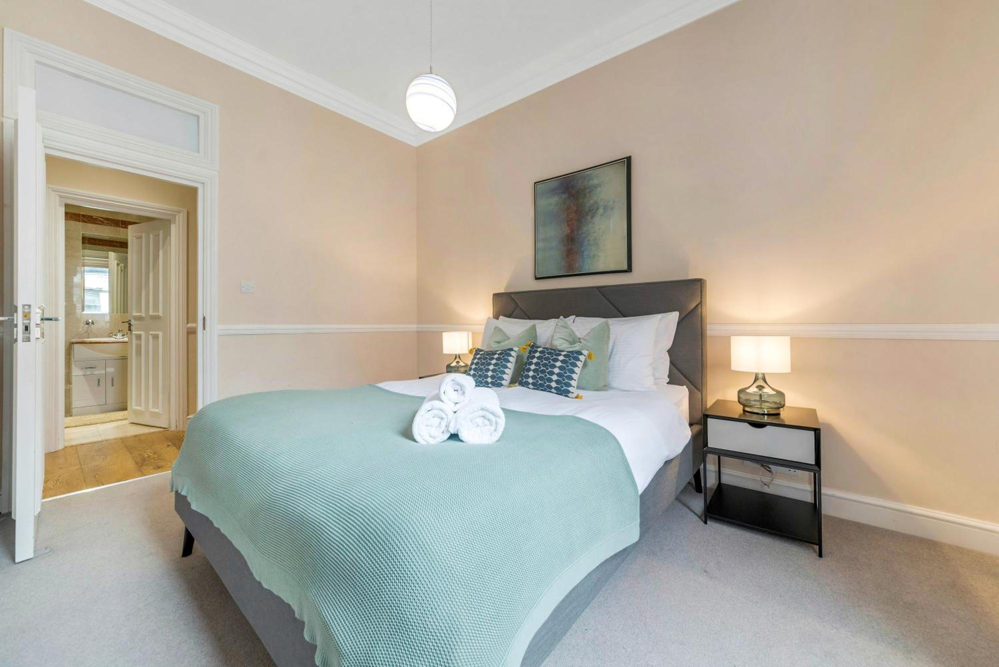Apartamento Spectacular 3 Bed In Berkeley Sq Mayfair Londres