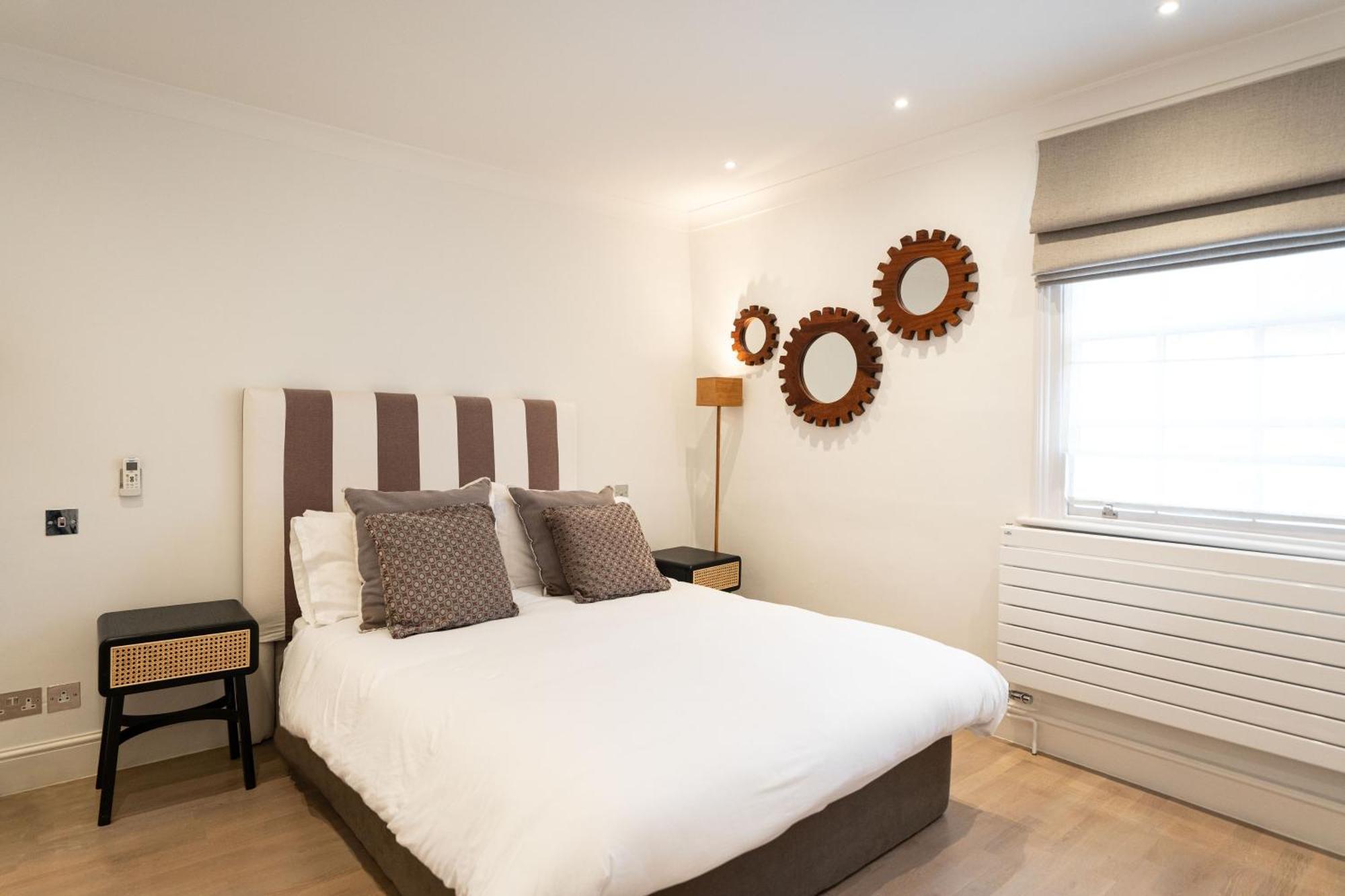 The Chelsea Place - Lovely 4bdr House With Terrace Apartment *