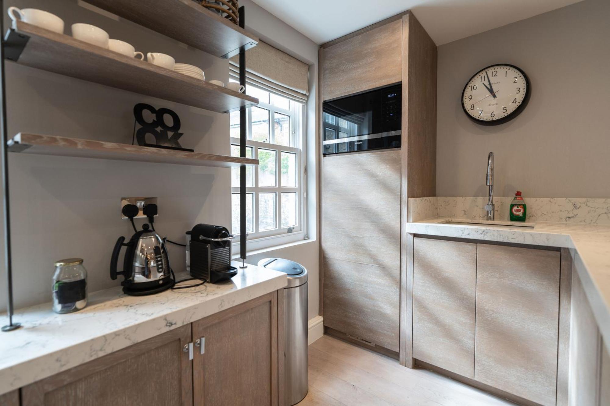 The Chelsea Place - Lovely 4bdr House With Terrace London