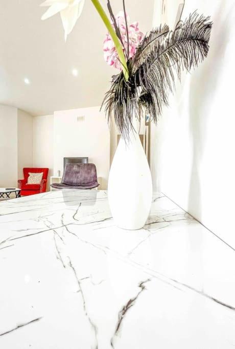 2 Bed Apartamento *